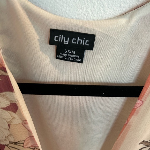 City Chic Women’s Floral Maxi Dress

Size XS/14 - Picture 6 of 7